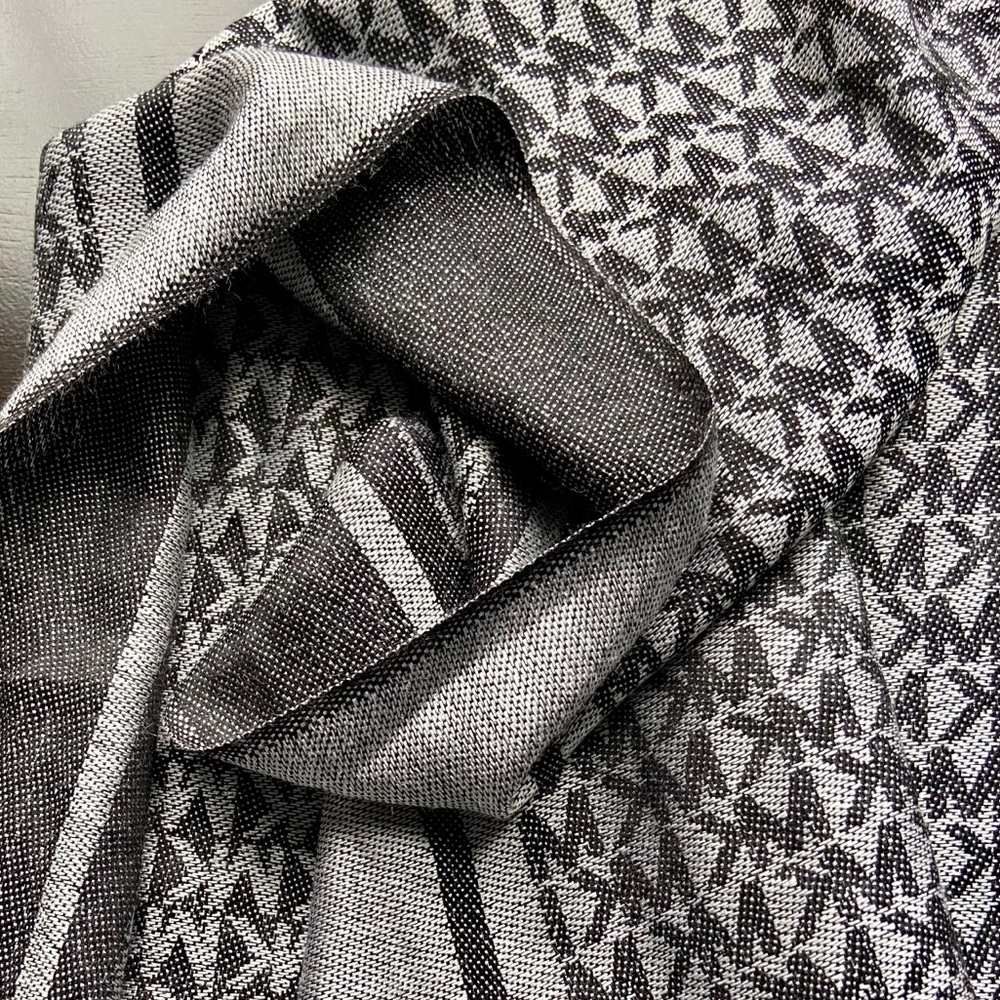*NWT* Authentic MICHAEL Michael Kors Scarf/Wrap